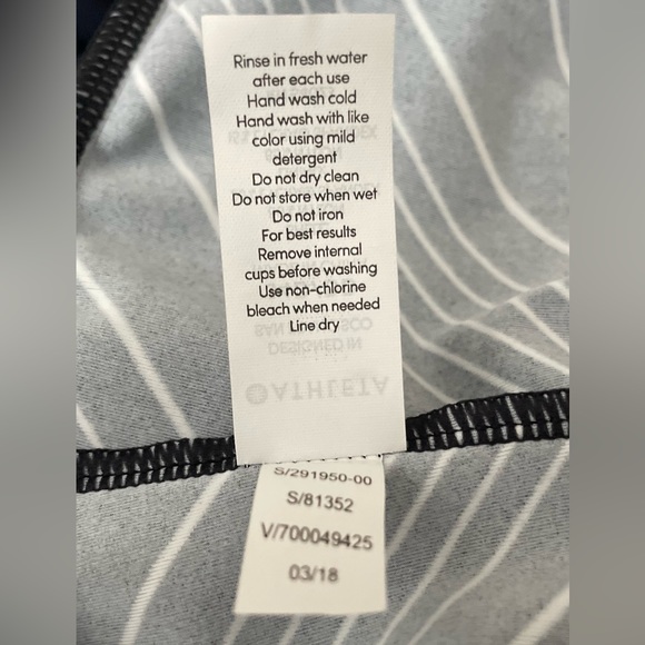 Athleta Women's Activewear Chevron Tankini Sport Tank Top Built-In Bra Sz 34D/DD - Picture 2 of 7